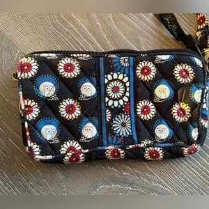 VERA BRADLEY mini clutch bag with zipper closure